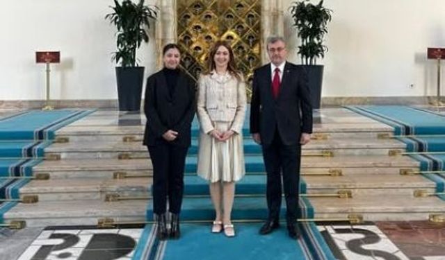 MHP’DE PAZARCIK VE NURHAK’TA BAYRAK DEĞİŞİMİ