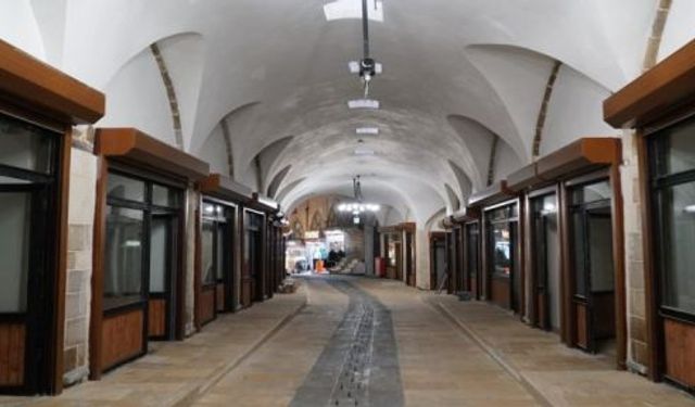 TARİHİ KAPALI ÇARŞI GÜN SAYIYOR