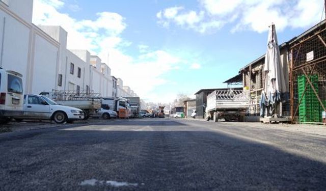 TOPTANCILAR SİTESİ’NİN YOLU YENİLENİYOR