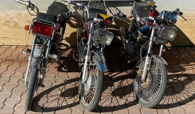 MOTOSİKLET HIRSIZLARI YAKALANDI