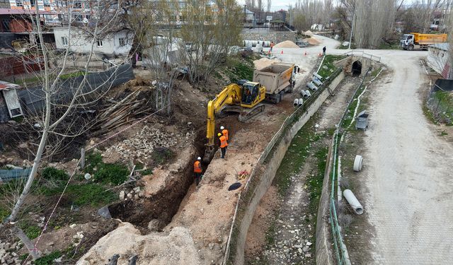 KÖY EVLERİ YENİ ALTYAPIYA KAVUŞUYOR