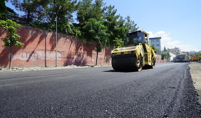 BÜYÜKŞEHİR’DEN GAZNELİLER CAD. ASFALT MESAİSİ