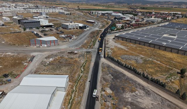 GENÇOSMAN’DA ASFALT MESAİSİ