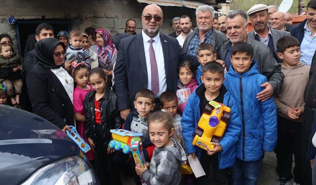 BAŞKAN AKPINAR 100. MAHALLEDE VATANDAŞLARLA YÜZ YÜZE