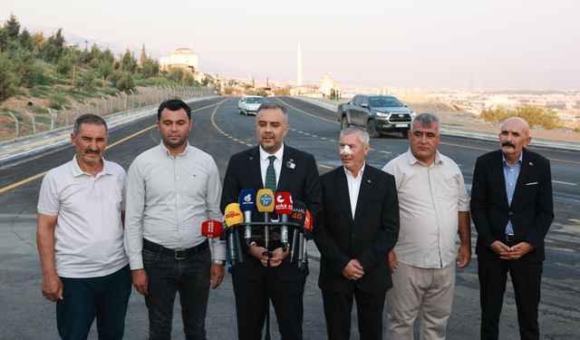 BAŞKAN TOPTAŞ, 4 FARKLI MAHALLEYİ KAPSAYAN 150 MİLYON TL MALİYETLİ DEV ULAŞIM YATIRIMI ANLATTI