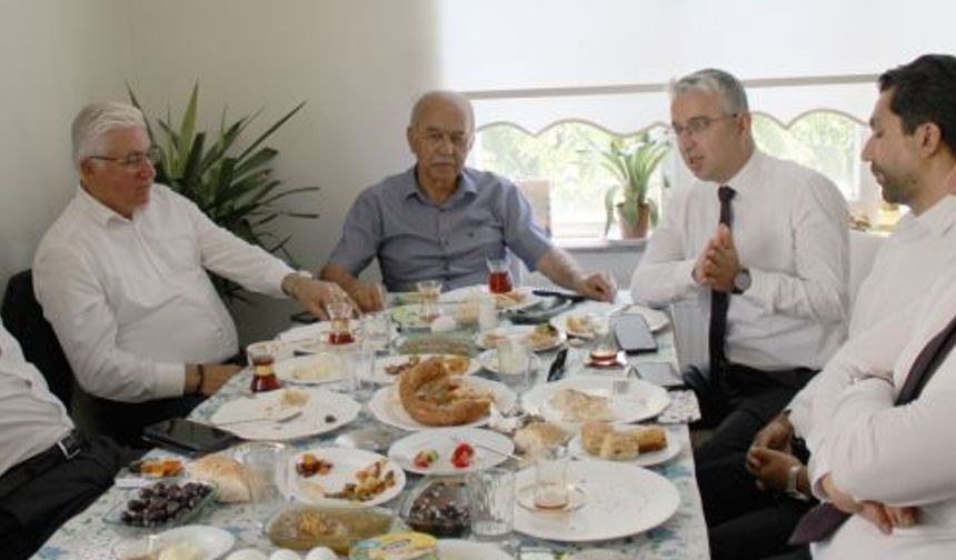 NURHAK BELEDİYE BAŞK. BOZAN: “6 YILDIR 1 LİRA BORÇ ETMEDİK”