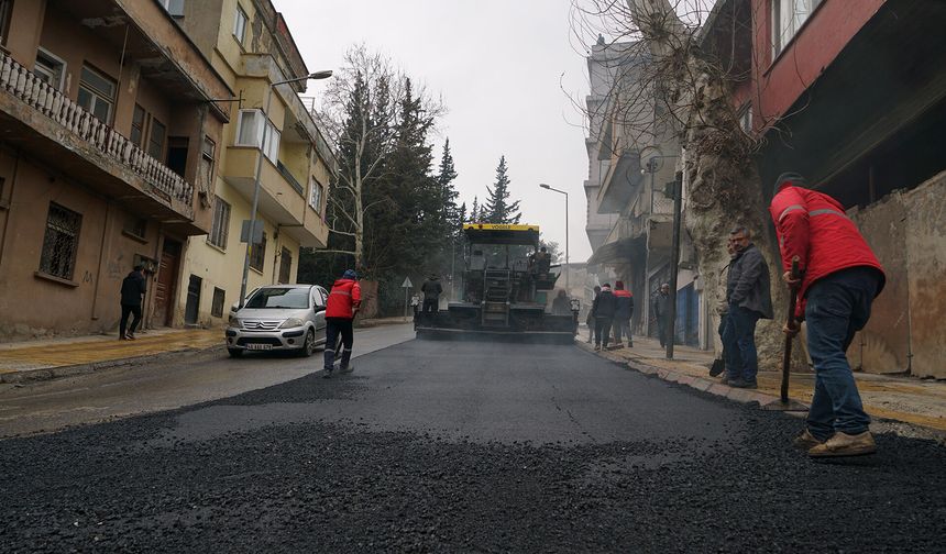 YOLLAR TEK TEK YENİLENİYOR