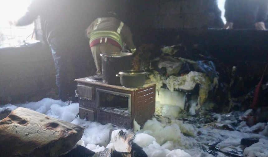 EVİ, PARALARI YANDI, KURAN ZARAR GÖRMEDİ