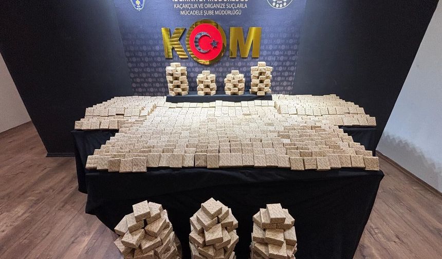 UYUŞTURUCU VE KAÇAKÇILIKTAN 4 KİŞİ TUTUKLANDI