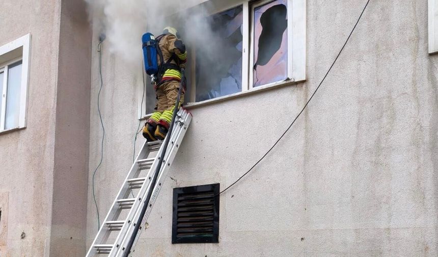 EV YANGINI: 1 KİŞİ KURTARILDI