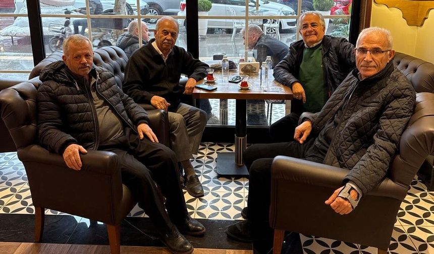 ŞEHRİN GÜNDEMİ YAŞAR PASTANESİ'NDE TARTIŞILIR