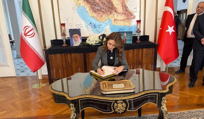 MV. KARAKOÇ, İRAN HAKI İÇİN TAZİYE DEFTERİNİ İMZALADI