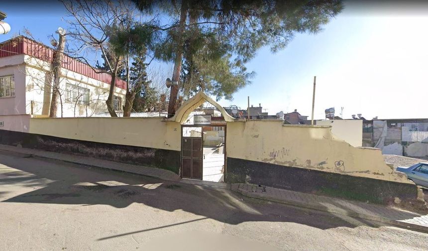 DOSTLAR CAMİİ, YENİDEN AYAĞA KALKIYOR