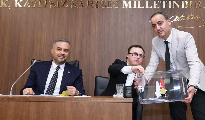 ONİKİŞUBAT BELEDİYESİ’NİN TOPLANTISI BİR BAŞKA ANLAMLIYDI