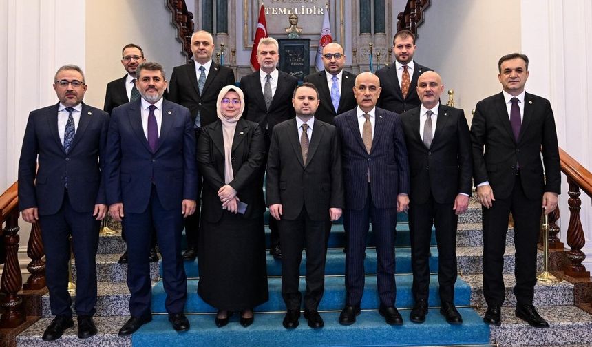 ADALET BAKANI GÜRLEK’İ MARAŞ HEYİTİNİN ZİYARETİ