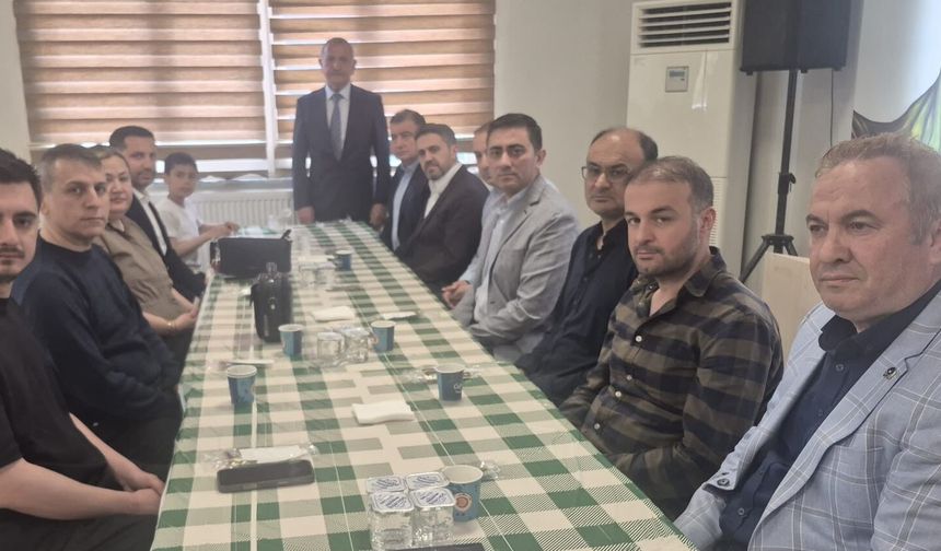 CEMEVİ’NDE MİSAFİRLERE HAYIR LOKMASI DAĞITILDI