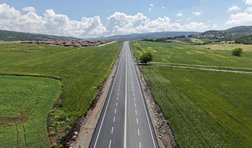 ELMALAR – ÇOKYAŞAR YOLUNDA ASFALT SERİMİ
