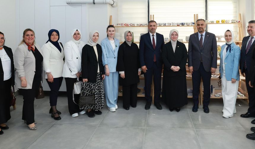 ONİKİŞUBAT BELEDİYESİ SERAMİK ATÖLYESİ’NİN ESERLERİ