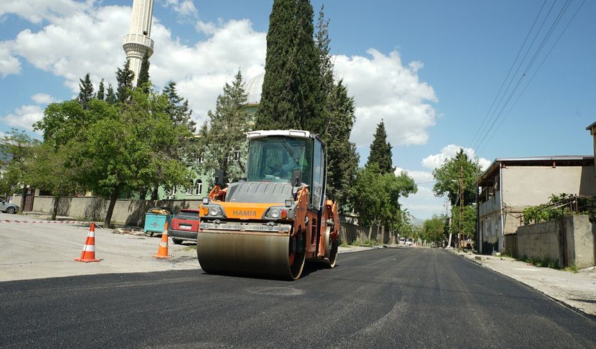 BÜYÜKŞEHİR’DEN TARİHİN EN BÜYÜK ASFALT HAMLESİ