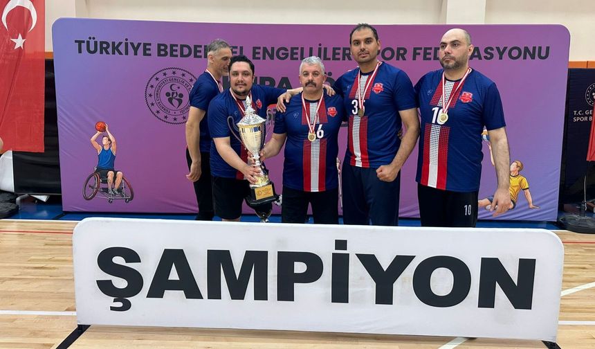OTURARAK VOLEYBOL TAKIMI NAMAĞLUP ŞAMPİYON