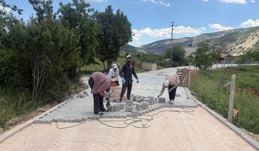 ÇAĞLAYANCERİT KIRSALINA BÜYÜKŞEHİRDEN KİLİT PARKE