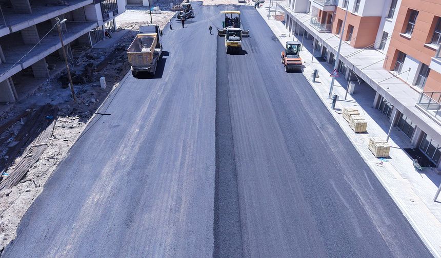 H.ESAT EFENDİ CAD. KAPSAMLI DÖNÜŞÜM BAŞLADI