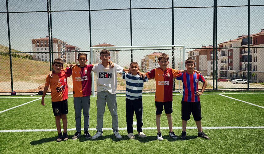 BÜYÜKŞEHİR’DEN AFŞİN’E 3 YENİ HALI SAHA