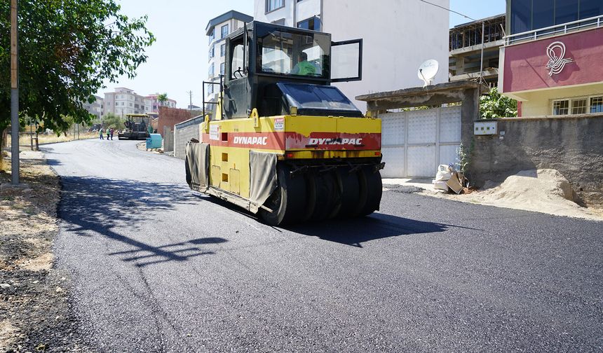 BÜYÜKŞEHİR,  ASFALT MESAİSİNİ KESİNTİSİZ SÜRDÜRÜYOR