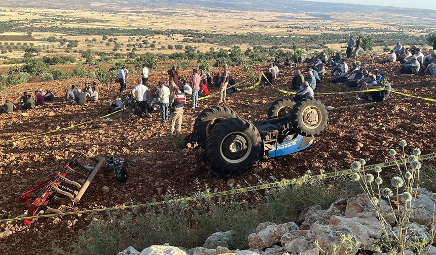 TRAKTÖR DEVRİLDİ: 1 KİŞİ HAYATINI KAYBETTİ