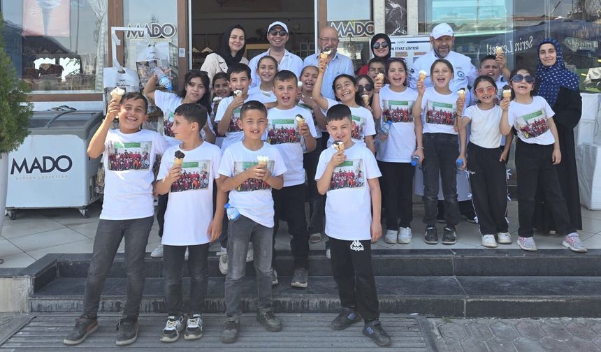 ÖĞRENCİLER MADO'DA