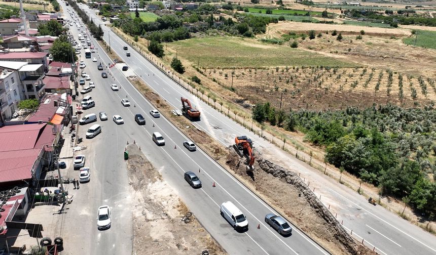 KILAVUZLU MEVKİİNDE GEÇİCİ TRAFİK DÜZENLEMESİNE GİDİLDİ