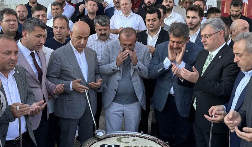 UYGAR GÜNDEŞLİ’DEN ANLAMLI BULUŞMA: AŞURE