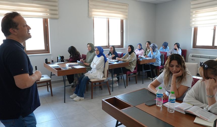 GENÇLER YAZ TATİLİNİ PUSULA MARAŞ AKADEMİLERİYLE VERİMLİ GEÇİRİYOR