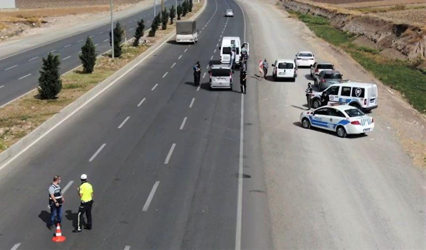 652 TRAFİK KAZASI MEYDANA GELDİ