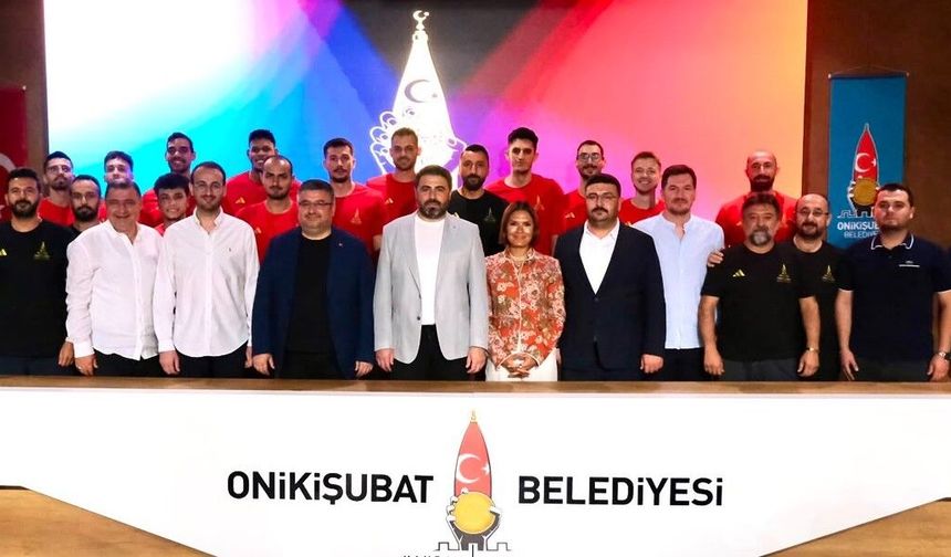 EFELER LİGİ’NDE AKEDAŞ ONİKİŞUBAT BELEDİYESPOR’DA YENİ SEZON HEYECANI
