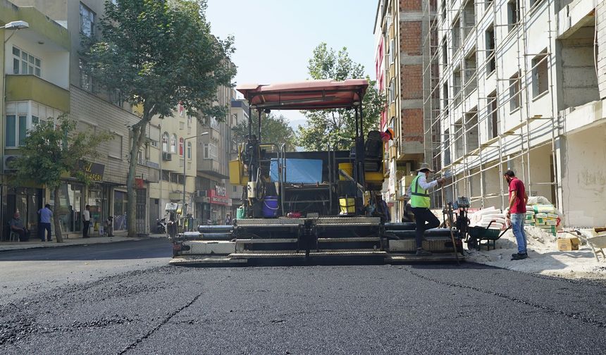BÜYÜKŞEHİR’DAN, SOKAK SOKAK ASFALT MESAİSİ