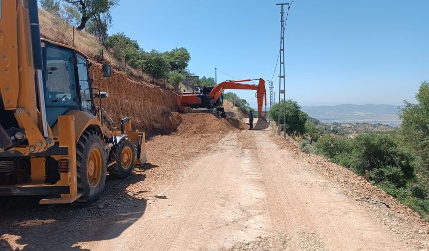 DULKADİROĞLU’NDA BAYDEMİRLİ-BUDAKLI ARASINDA STABİLİZE YOL ÇALIŞMASI