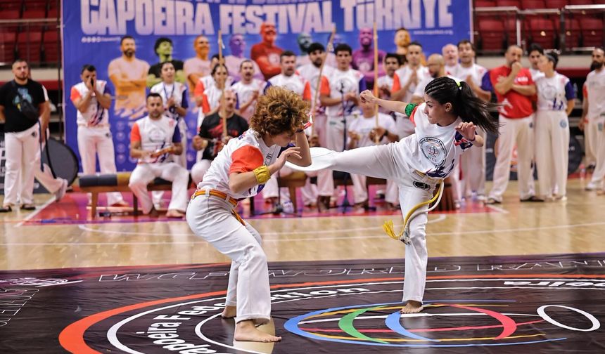 CAPOEİRA SPORCULARIMIZ SAMSUN’DAN 5 MADALYAYLA DÖNDÜ