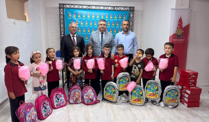 ONİKİŞUBAT BELEDİYESİ’NDEN KIRSAL MAH.8 BİN ÖĞRENCİYE KIRTASİYE SETİ