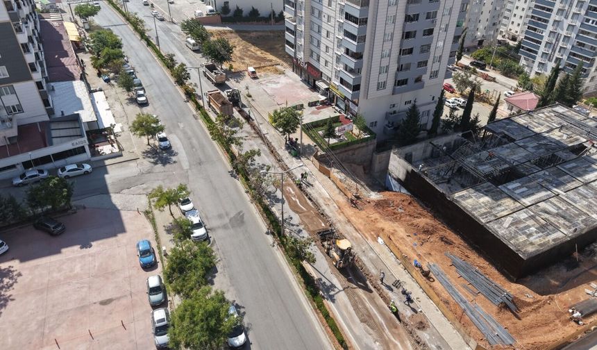 BAHÇECİ HOCA BULV. İÇMESUYU ALTYAPISI YENİLENİYOR