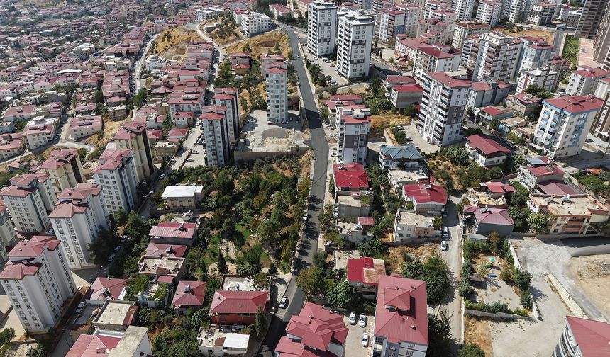 BÜYÜKŞEHİR’İN ASFALT MESAİSİ DEVAM EDİYOR