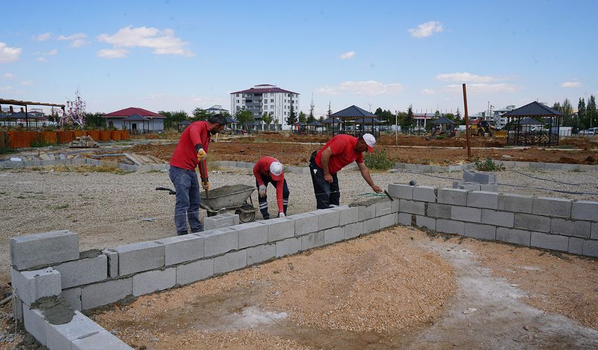 AFŞİN MİLLET BAHÇESİ’NDEKİ DÖNÜŞÜM TAMAMLANIYOR