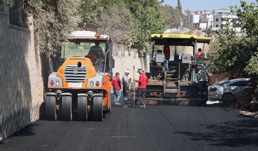 BÜYÜKŞEHİR, ONİKİŞUBAT KÂTİP ÇELEBİ CADDESİ’Nİ ASFALTLIYOR
