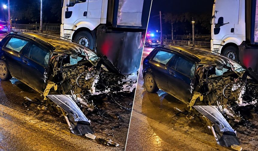 ÇARPAN OTOMOBİL HURDAYA DÖNDÜ