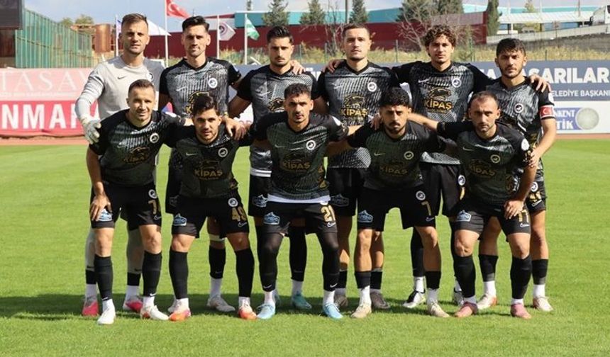 İSTİKLALSPOR’DAN GOL ŞOV! SERİKSPOR’U 4 GOLLE DEVİRDİ
