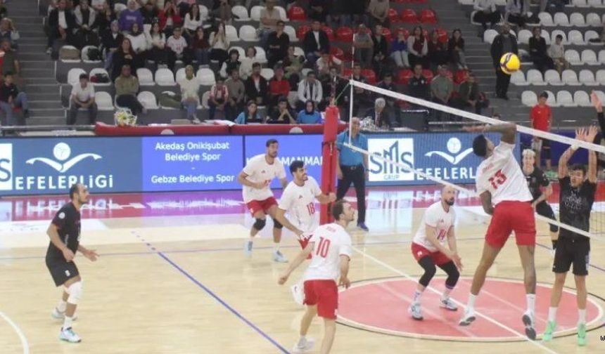 ONİKİŞUBAT BELEDİYESPOR, SEZONA YENİLGİYLE BAŞLADI