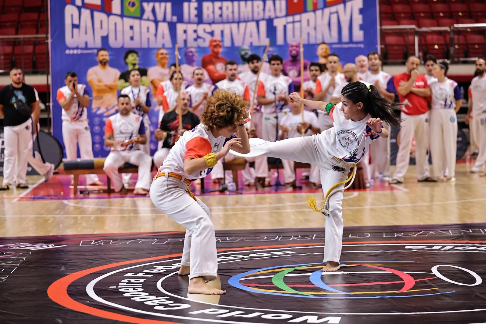 CAPOEİRA SPORCULARIMIZ SAMSUN’DAN 5 MADALYAYLA DÖNDÜ